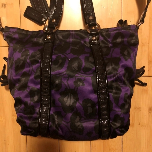 Coach #F20071 Poppy Purple Ocelot Daisy Glam Glitter Tote Bag - Picture 8 of 10